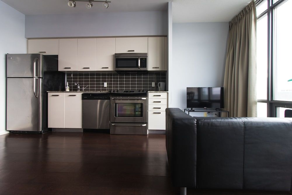 undefined Vacation in Toronto Suites 4