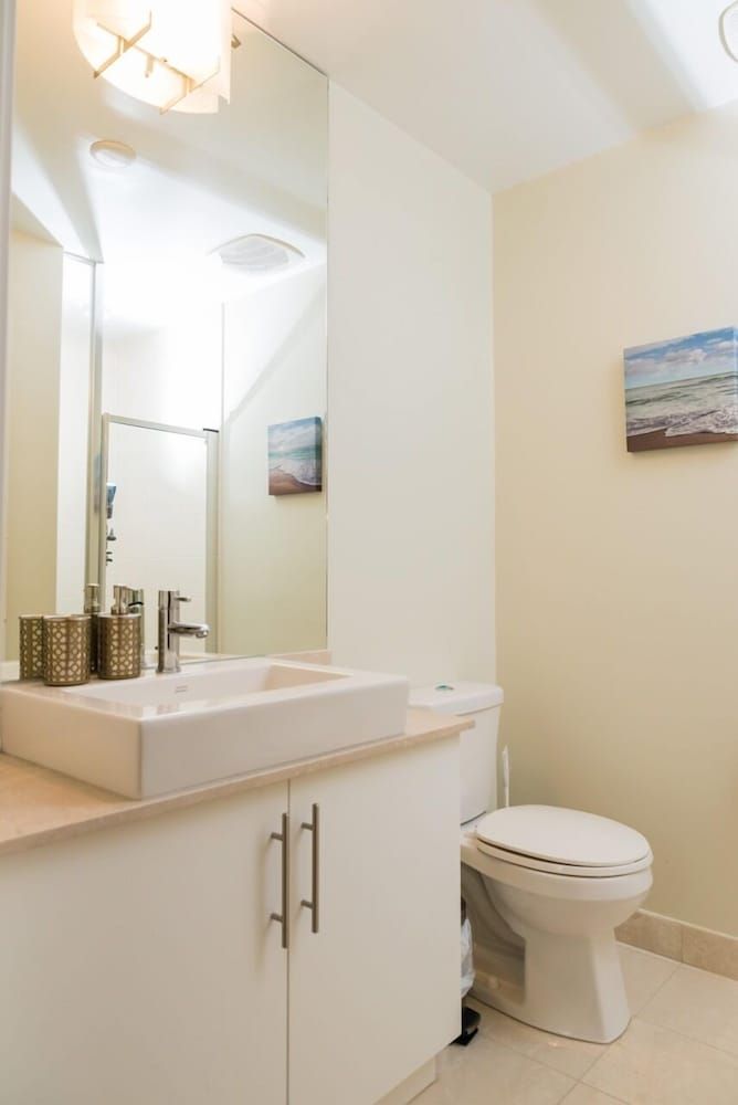 Sarkar Suites - Maple Leaf Square City Suite, 2 Bedrooms, Non Smoking, 2 Bathrooms 15