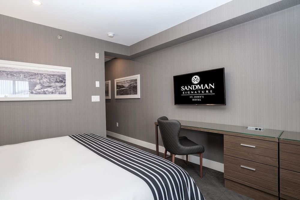 Standard Room, 1 King Bed