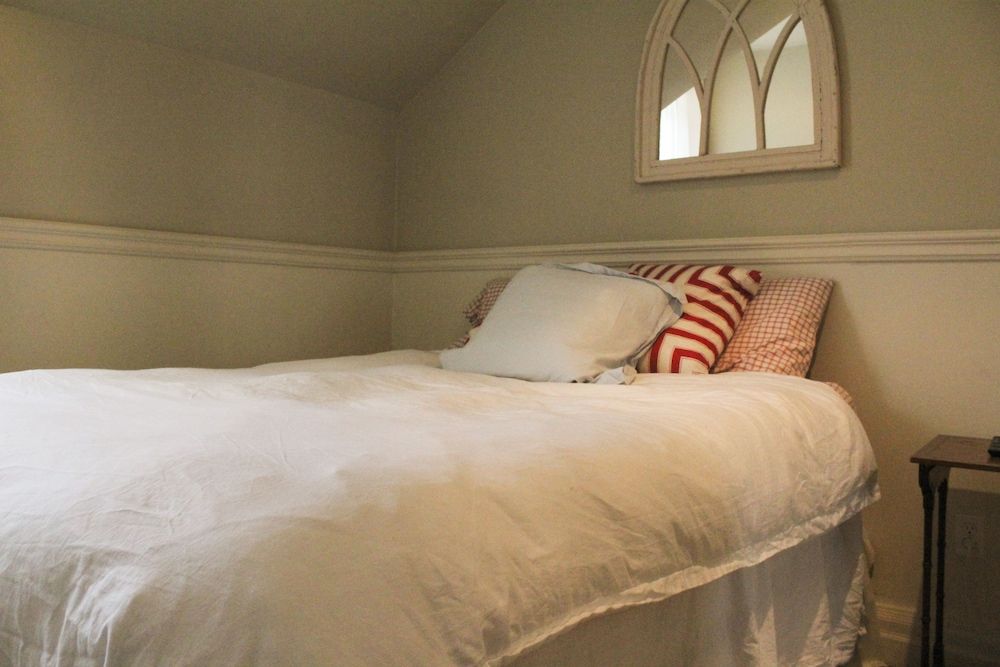 undefined The Bishop Stays 3