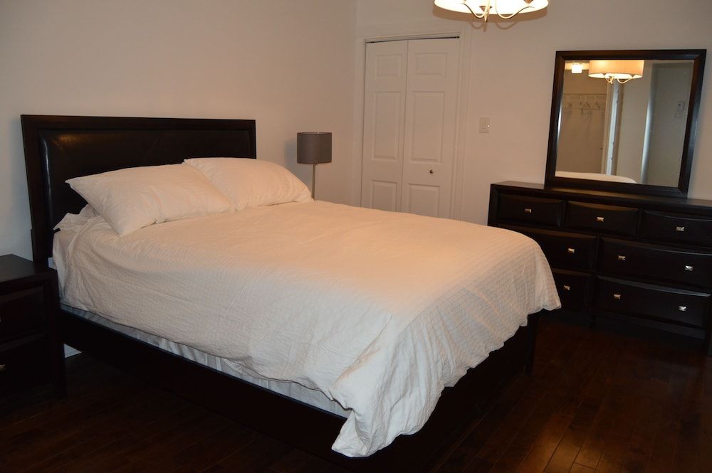 undefined The Rock apartment - mtlFlats 4