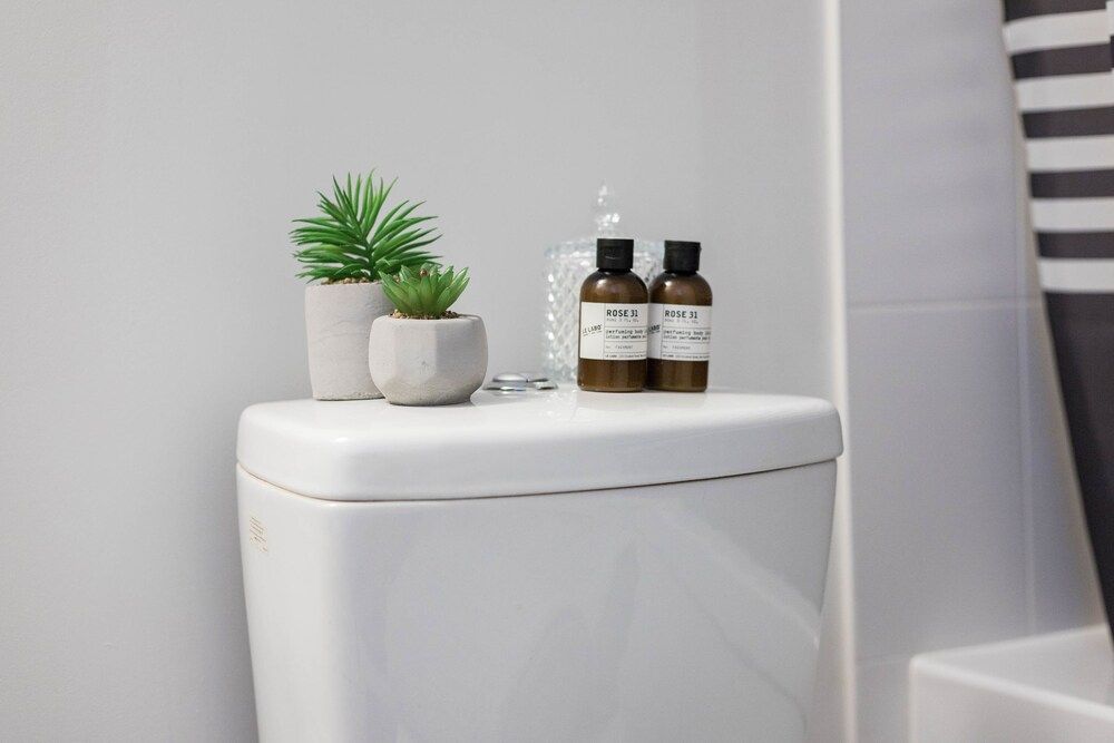 The York Boutique Suites Panoramic Condo, 2 Bedrooms, Non Smoking, City View 20