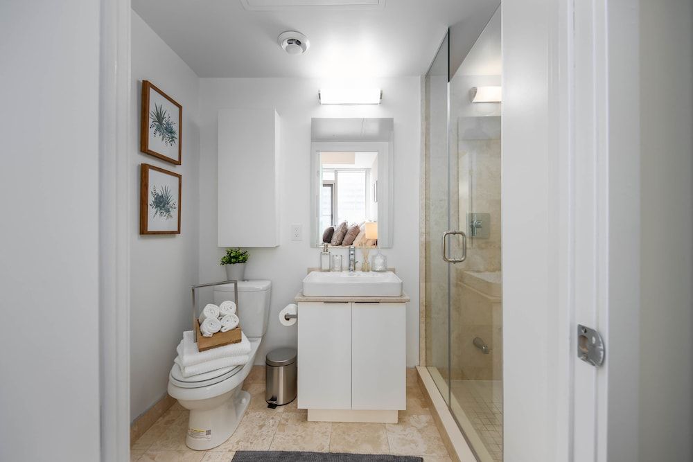 The York Boutique Suites Panoramic Condo, 2 Bedrooms, Non Smoking, City View 19