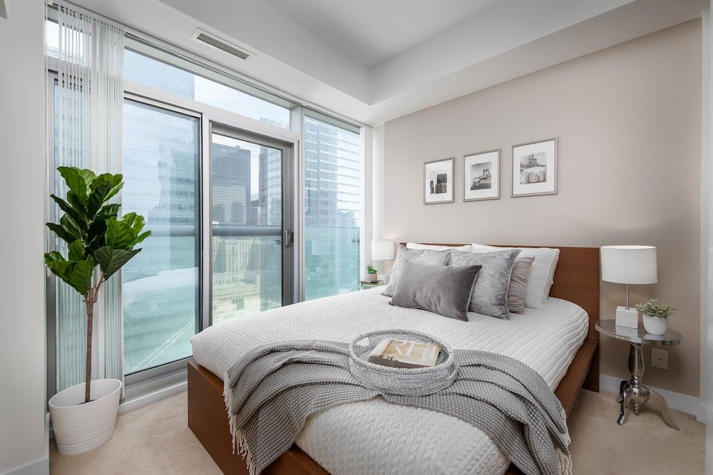 The York Boutique Suites Panoramic Condo, 2 Bedrooms, Non Smoking, City View 4