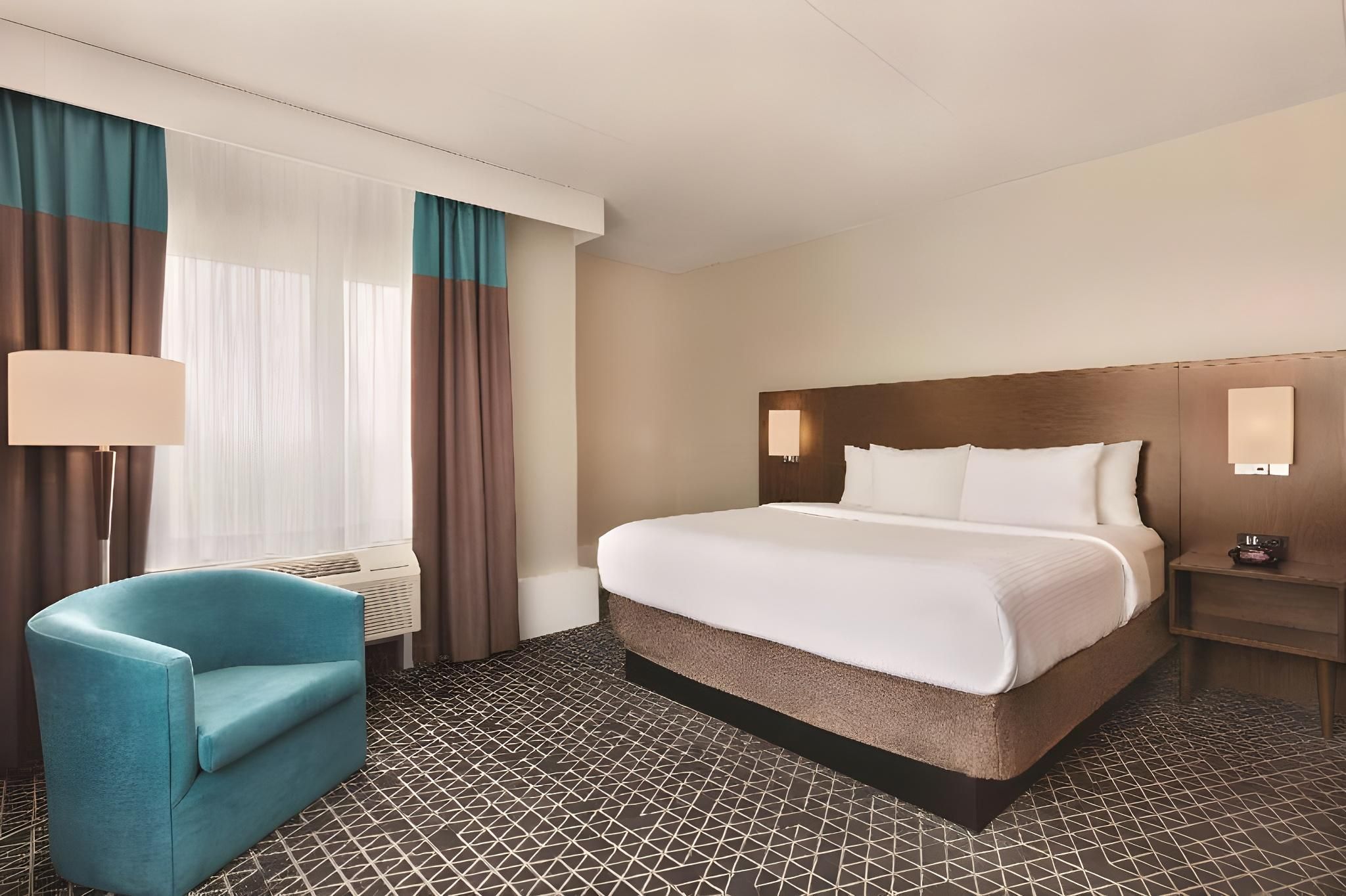 undefined Park Inn by Radisson Brampton, On 8