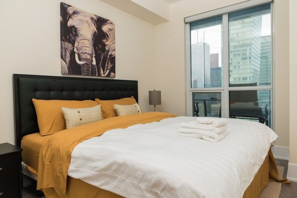 undefined Sarkar Suites - CN Tower Rogers Centre 5