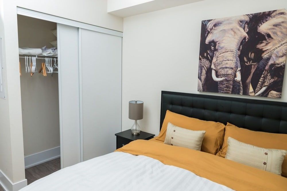 undefined Sarkar Suites - CN Tower Rogers Centre 4