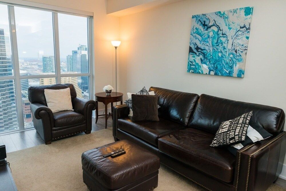 Sarkar Suites - CN Tower Rogers Centre Executive Condo, 1 Queen Bed with Sofa bed, Kitchen 21