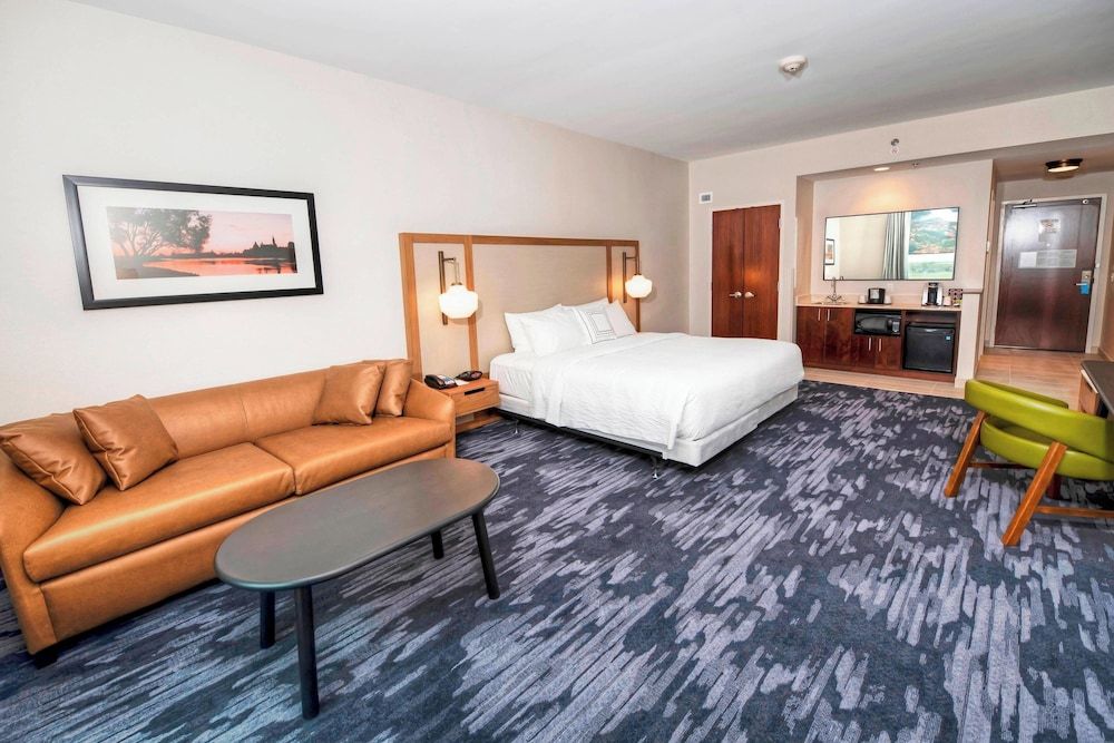 undefined Fairfield Inn & Suites by Marriott Ottawa Airport 2