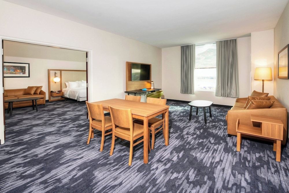 undefined Fairfield Inn & Suites by Marriott Ottawa Airport