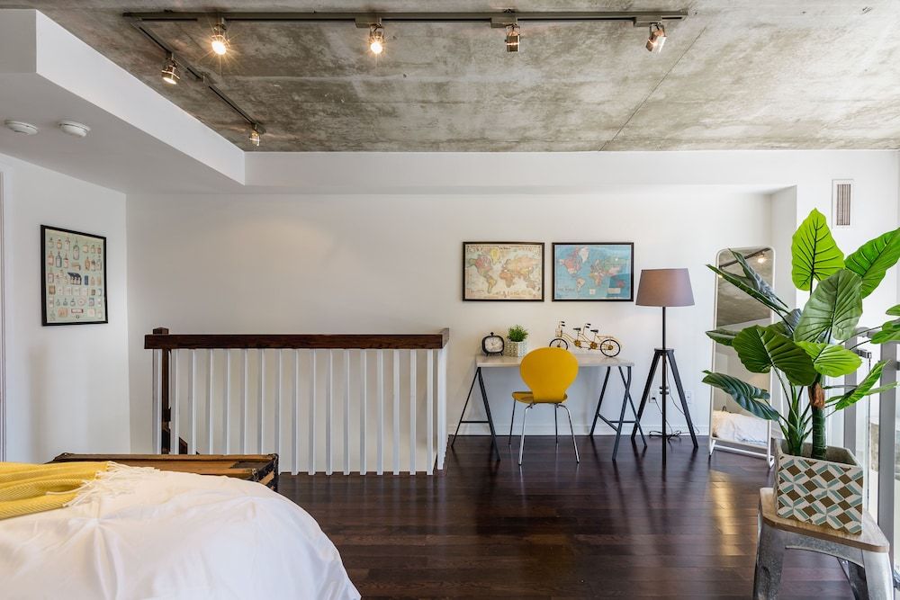 QuickStay - Sunlit Luxury Loft on King West Luxury Loft, 1 Bedroom, Balcony 23