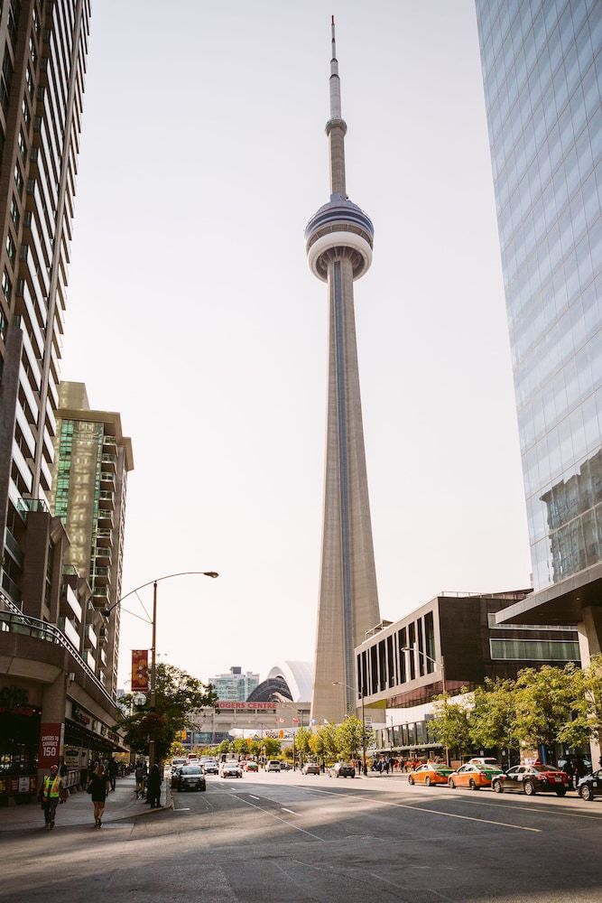undefined QuickStay - Sunlit Luxury Loft on King West 8