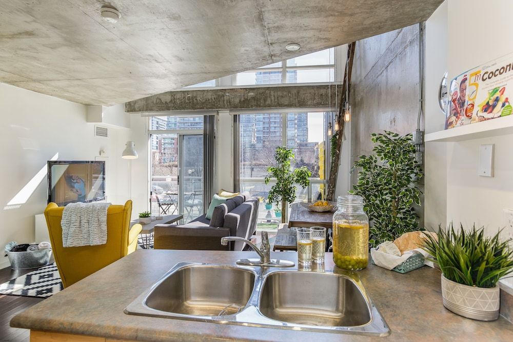 QuickStay - Sunlit Luxury Loft on King West Luxury Loft, 1 Bedroom, Balcony 17