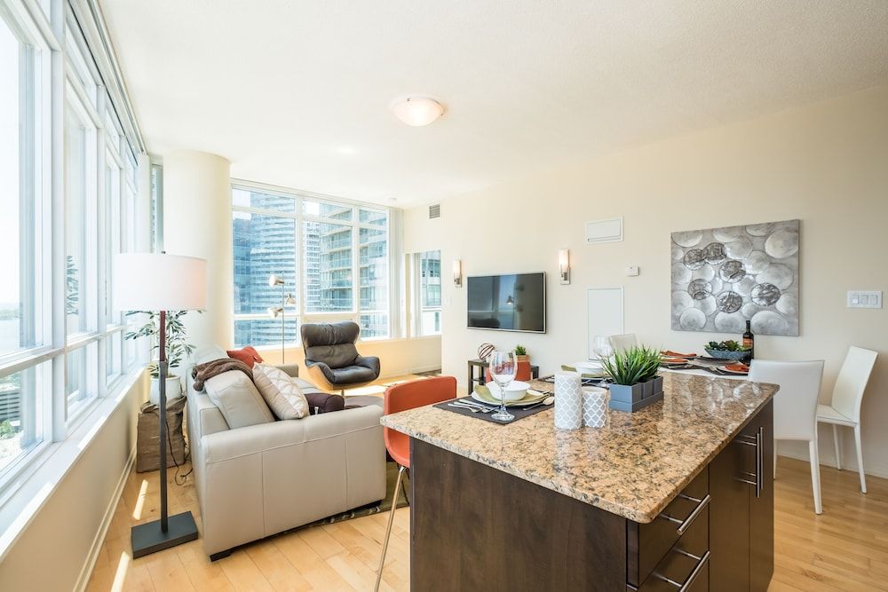 QuickStay - Premium 2bdrm Downtown Condo Premium Condo, 2 Bedrooms, Balcony, City View 13