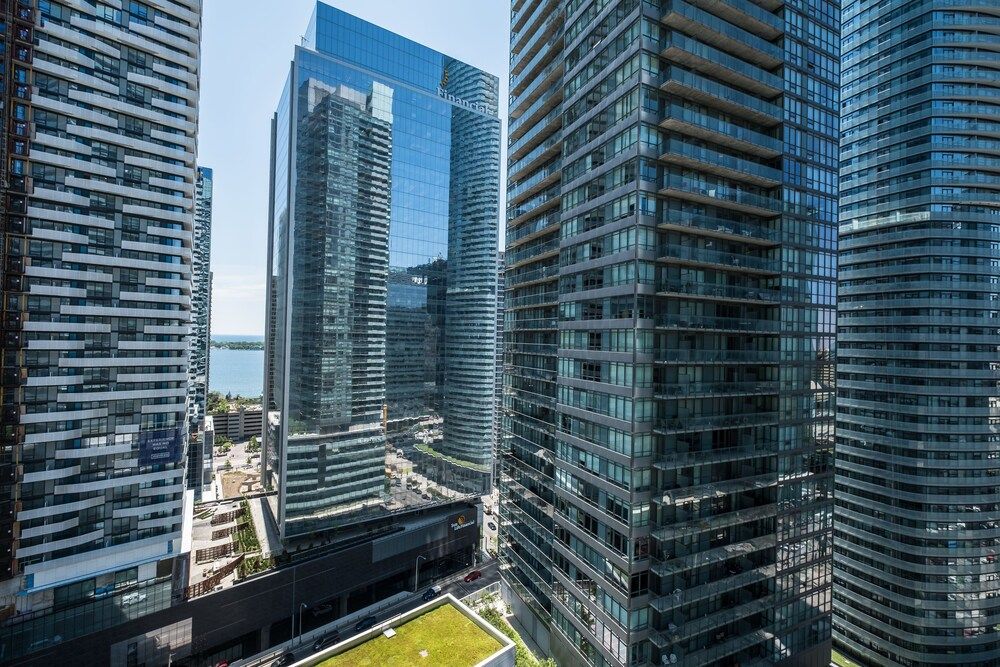 undefined QuickStay - Premium 2bdrm Downtown Condo 10