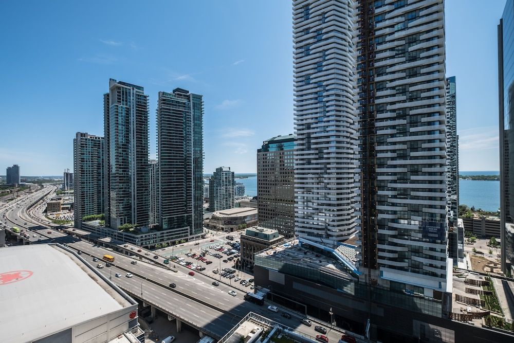 undefined QuickStay - Premium 2bdrm Downtown Condo 9