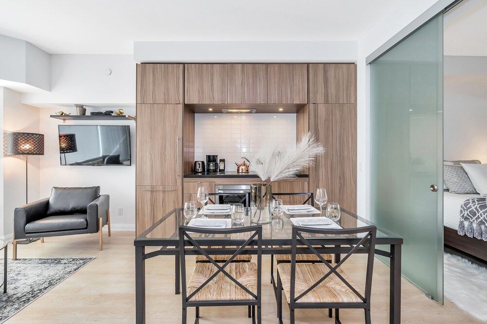 QuickStay Yorkville Condo - Yonge & Bloor Premium Condo, 2 Bedrooms, Ensuite, City View 20