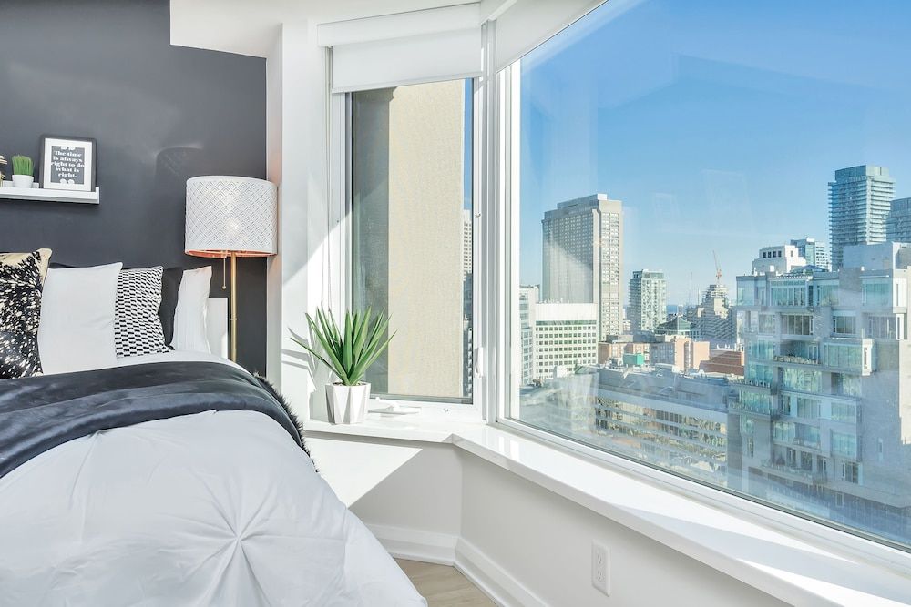 QuickStay Yorkville Condo - Yonge & Bloor Premium Condo, 2 Bedrooms, Ensuite, City View 15