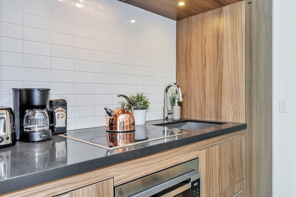 QuickStay Yorkville Condo - Yonge & Bloor Premium Condo, 2 Bedrooms, Ensuite, City View 25