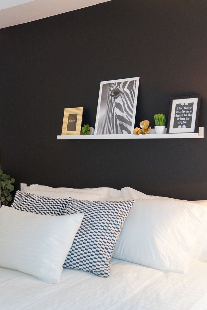 QuickStay Yorkville Condo - Yonge & Bloor Premium Condo, 2 Bedrooms, Ensuite, City View 2