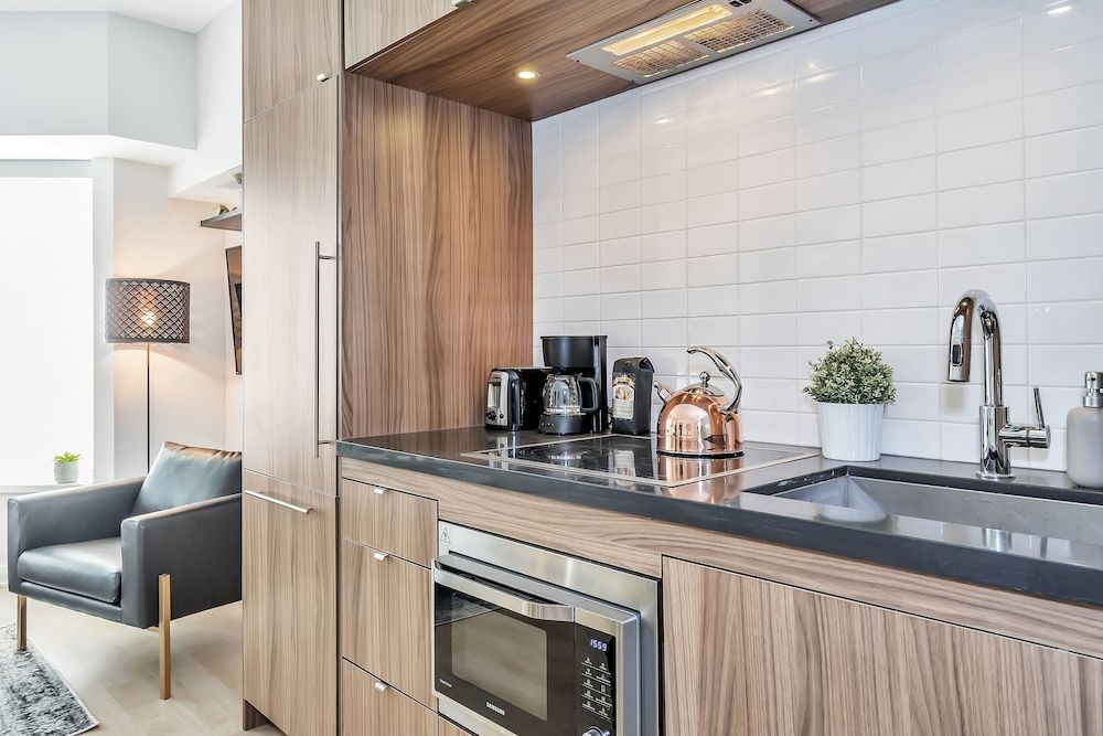 QuickStay Yorkville Condo - Yonge & Bloor Premium Condo, 2 Bedrooms, Ensuite, City View 21