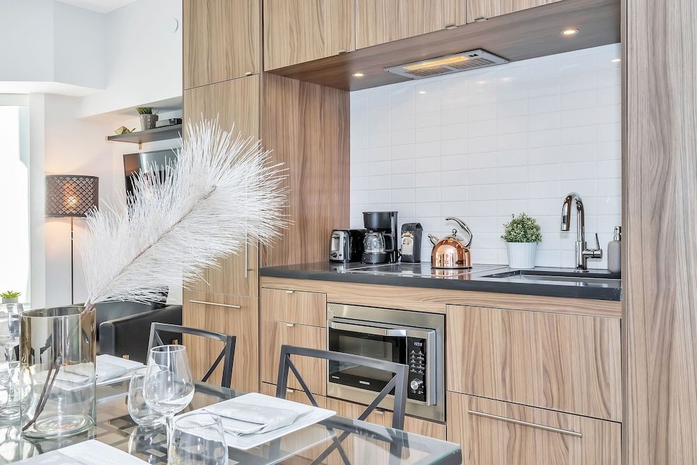QuickStay Yorkville Condo - Yonge & Bloor Premium Condo, 2 Bedrooms, Ensuite, City View 24