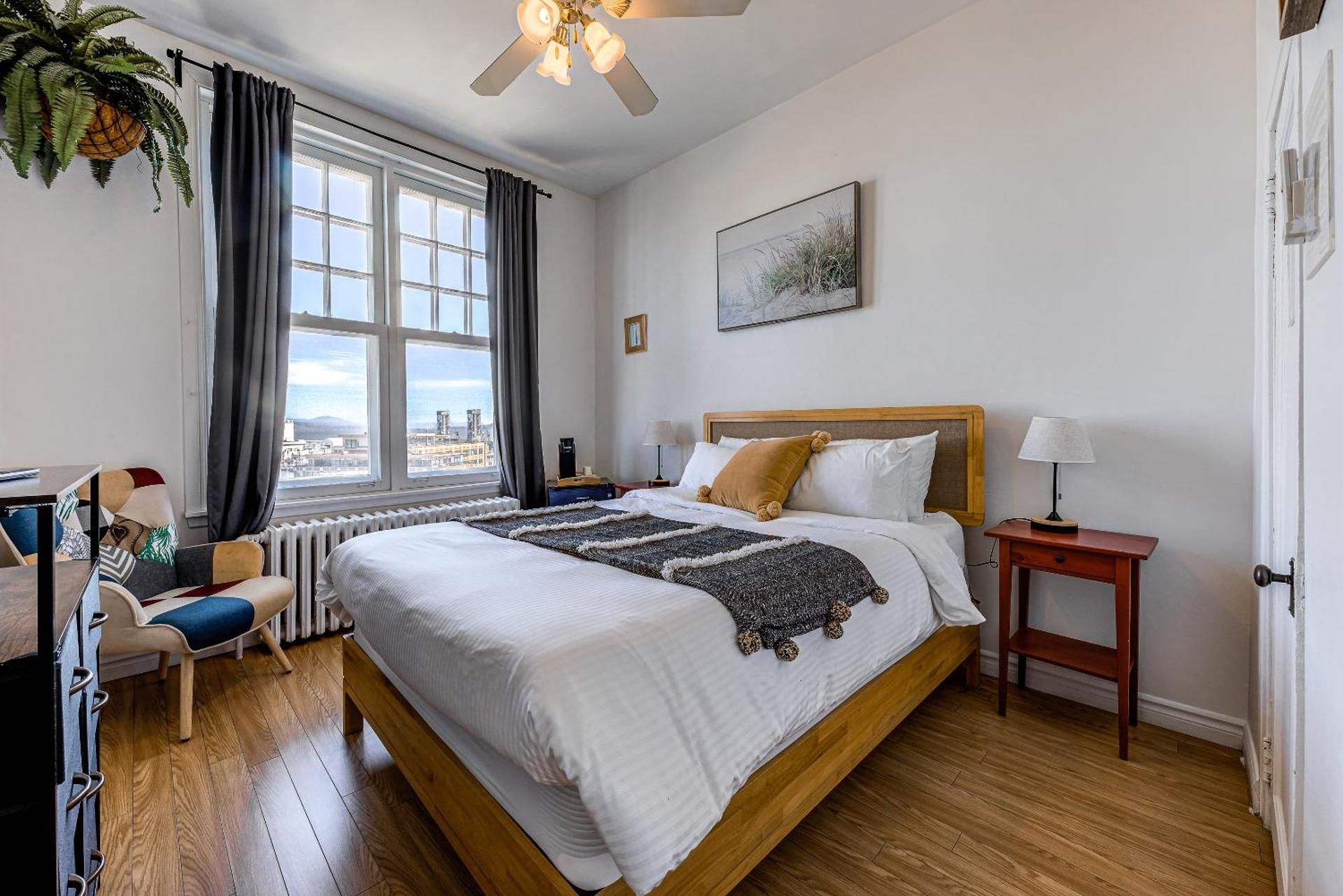 Standard Queen Room