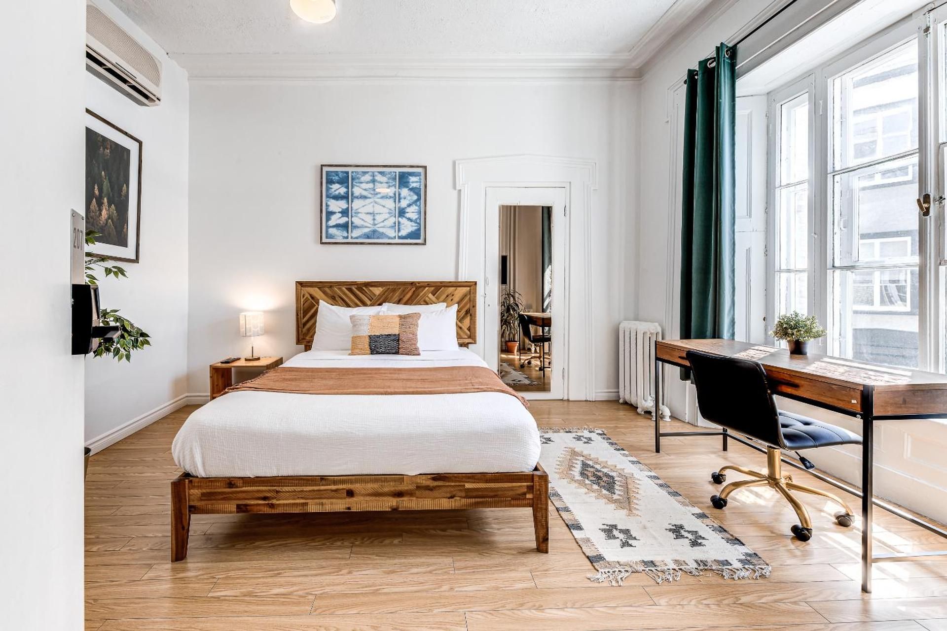 Queen Room
