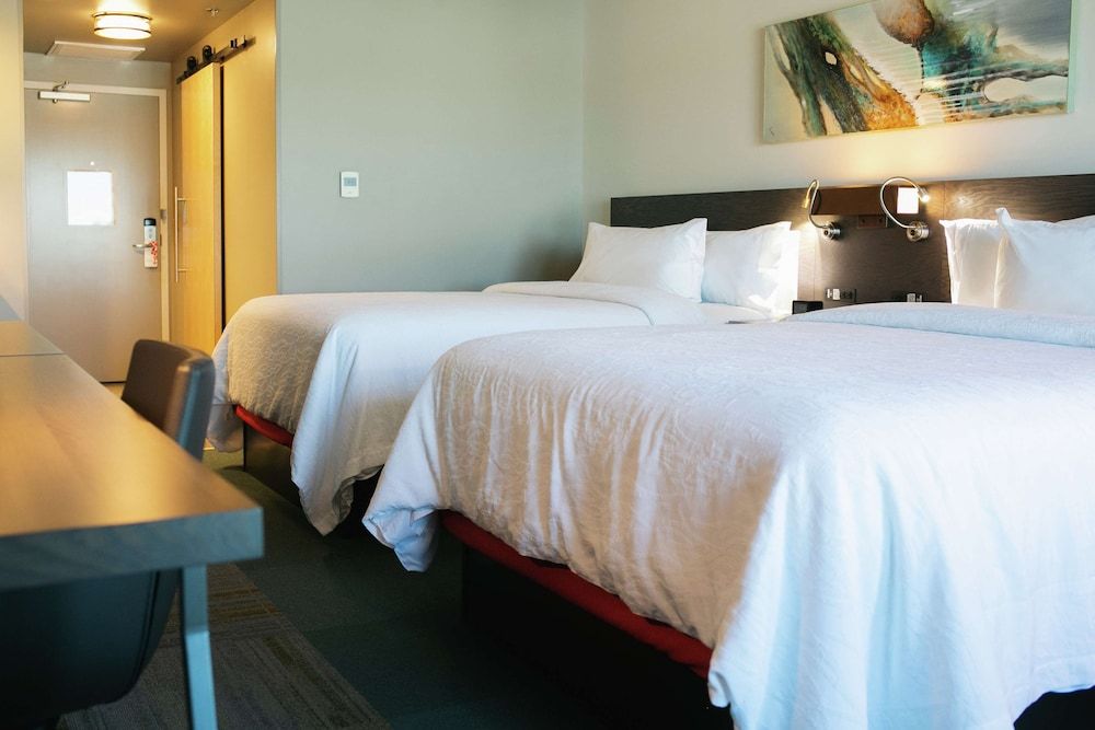 Room, 2 Queen Beds, River View (Shower Only)