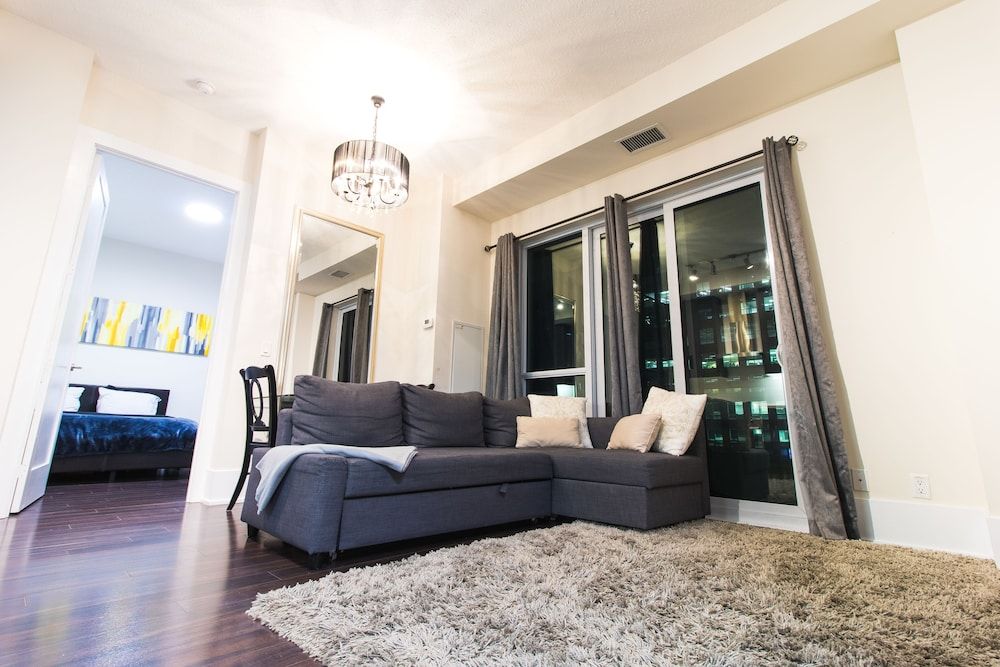 undefined Luxury One Bedroom by Rogers Centre 2