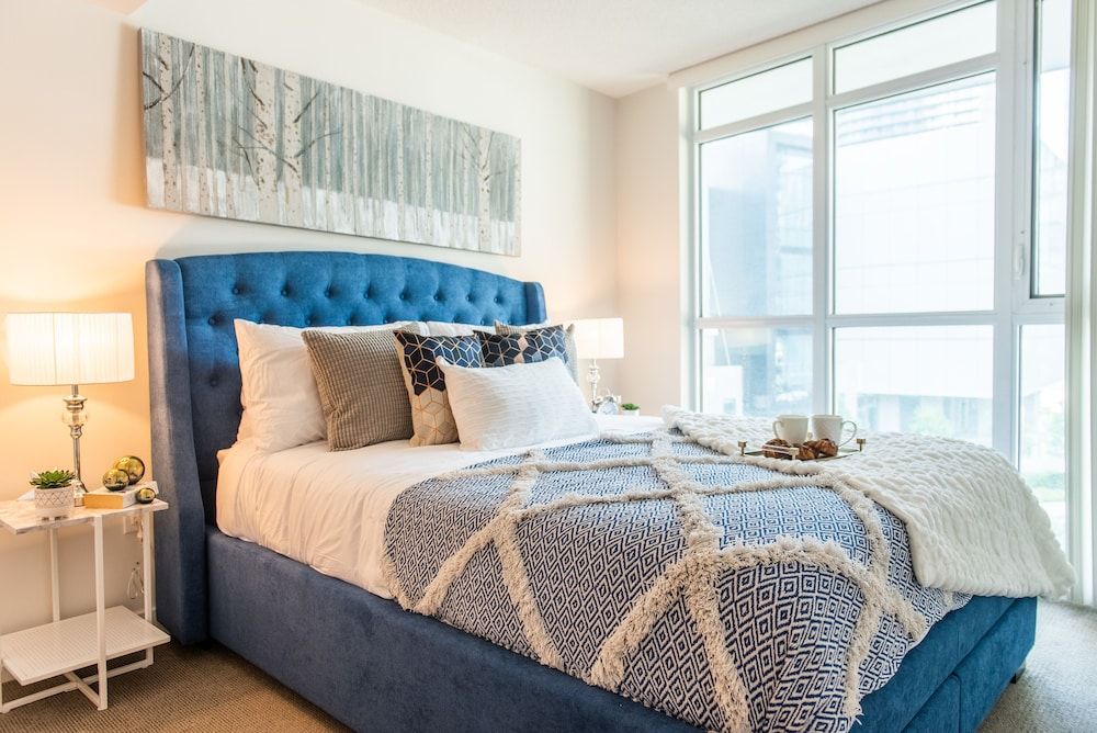 QuickStay - Premium 2-Bedroom with CN Tower & Lake Views Fresh & Stylish Downtown Condo 36