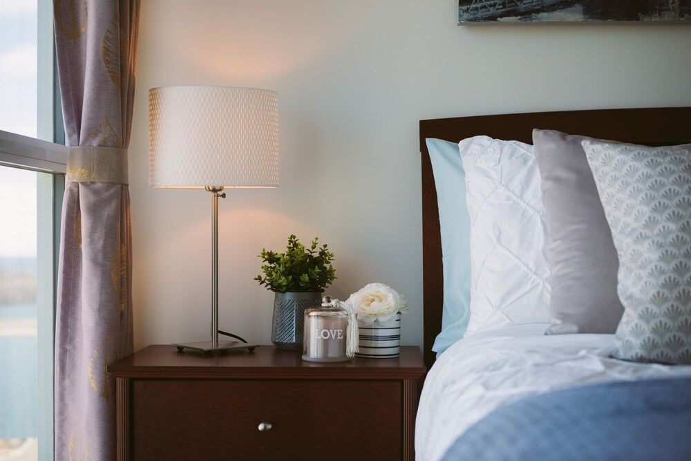 QuickStay - Premium 2-Bedroom with CN Tower & Lake Views Superior Condo, 2 Bedrooms, Balcony, Lake View 10