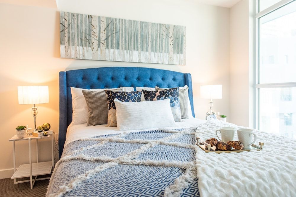 QuickStay - Premium 2-Bedroom with CN Tower & Lake Views Fresh & Stylish Downtown Condo 6