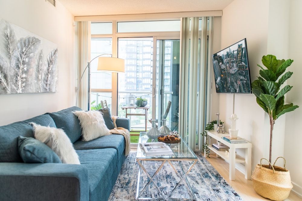 QuickStay - Premium 2-Bedroom with CN Tower & Lake Views Fresh & Stylish Downtown Condo 32