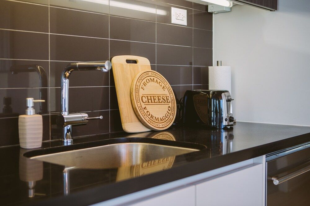 QuickStay - Premium 2-Bedroom with CN Tower & Lake Views Superior Condo, 2 Bedrooms, Balcony, Lake View 23