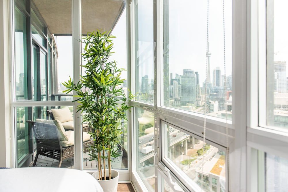 QuickStay CN Tower View Condo in Fort York Executive Apartment, 2 Bedrooms 26