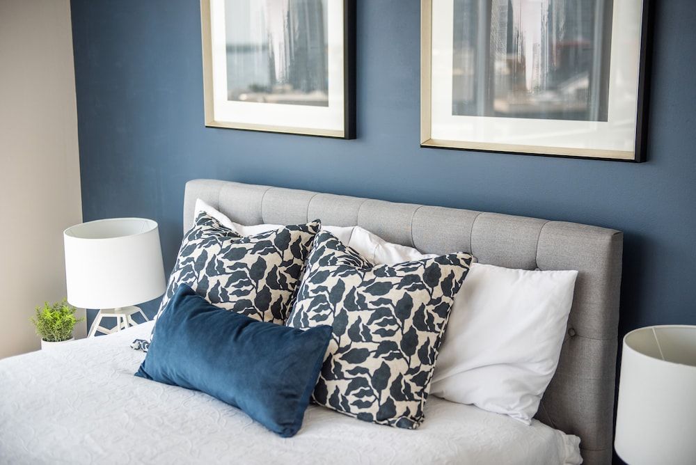 QuickStay CN Tower View Condo in Fort York Executive Apartment, 2 Bedrooms 9