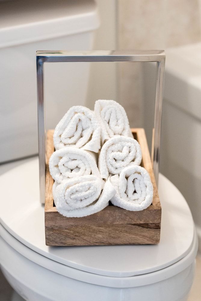 QuickStay CN Tower View Condo in Fort York Premium Studio, Kitchenette, City View 35