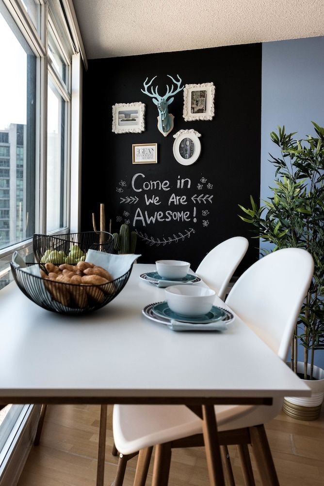 QuickStay CN Tower View Condo in Fort York Premium Studio, Kitchenette, City View 7