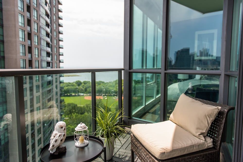 QuickStay CN Tower View Condo in Fort York Executive Apartment, 2 Bedrooms 27