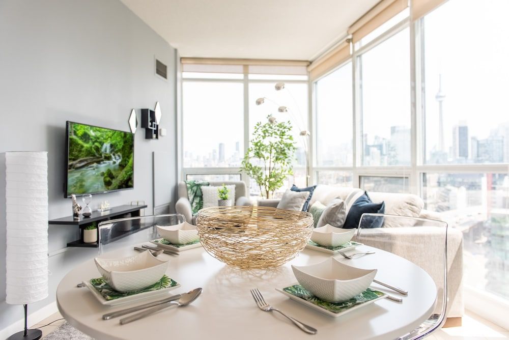QuickStay CN Tower View Condo in Fort York Executive Apartment, 2 Bedrooms 19