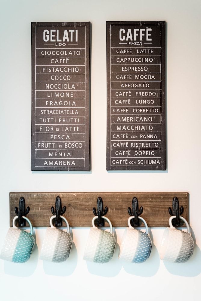 QuickStay CN Tower View Condo in Fort York Premium Studio, Kitchenette, City View 10