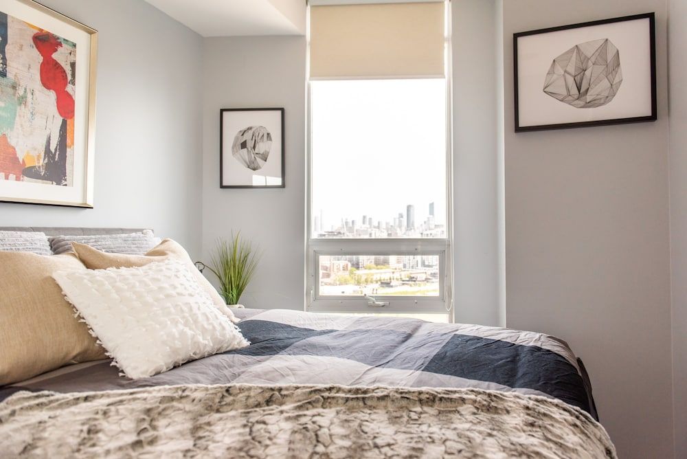 QuickStay CN Tower View Condo in Fort York Executive Apartment, 2 Bedrooms 11