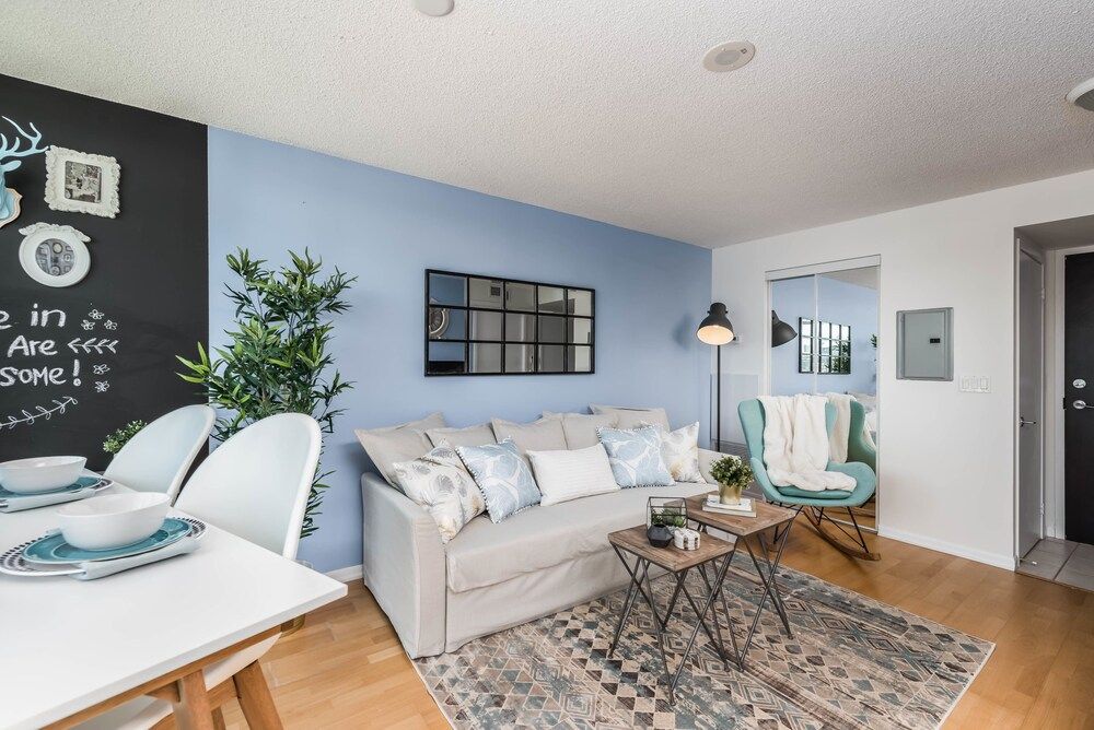 QuickStay CN Tower View Condo in Fort York Premium Studio, Kitchenette, City View 18