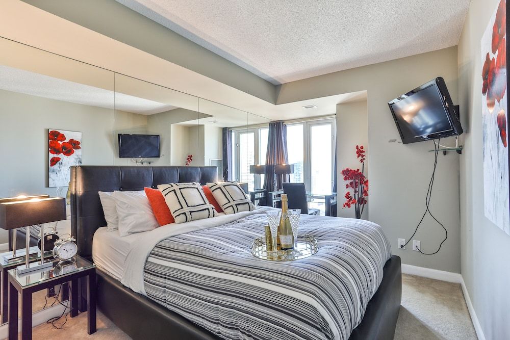 undefined Downtown Studio in Dundas Square 4