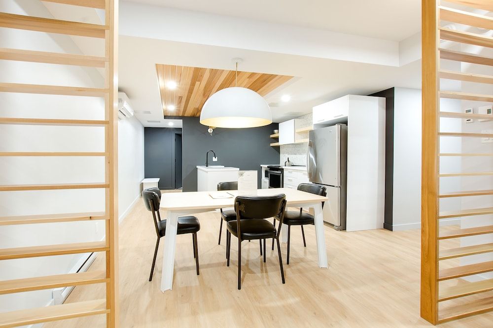 Les Lofts Charest - By Les Lofts Vieux-Quebec Apartment, 2 Bedrooms, Half-Basement (LC104) 8
