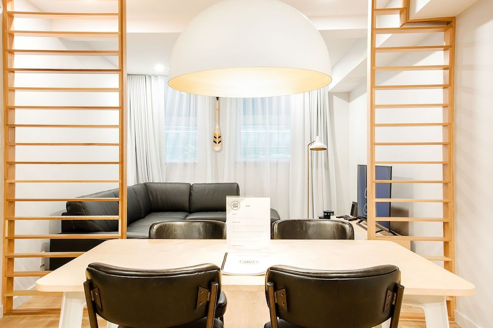 Les Lofts Charest - By Les Lofts Vieux-Quebec Apartment, 2 Bedrooms, Half-Basement (LC104) 11