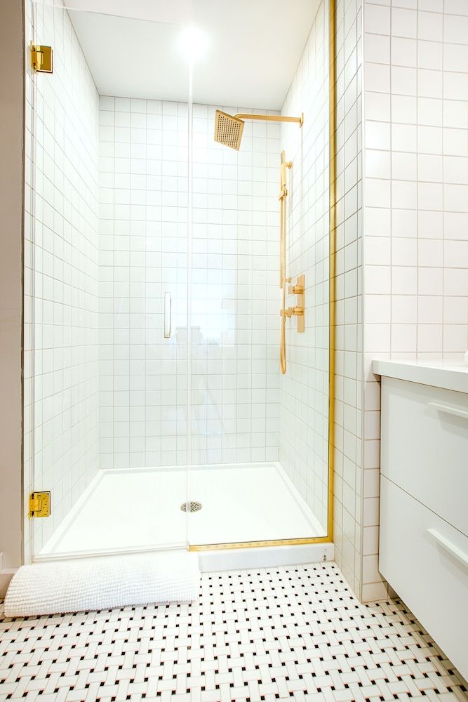 Les Lofts Charest - By Les Lofts Vieux-Quebec Apartment, 2 Bedrooms, Half-Basement (LC104) 7