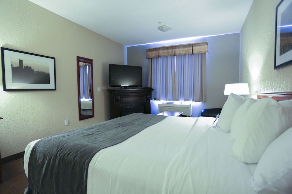 Lakeview Inns & Suites - Fort Nelson Double Room, 2 Queen Beds 2