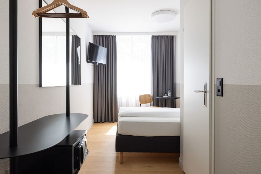 Single Room Plus